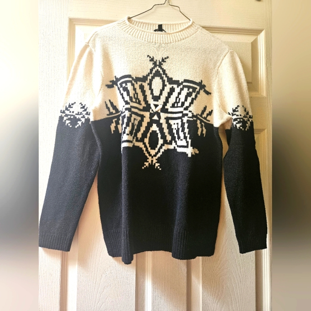 Talbots Medium Snowflake Sweater ❄️